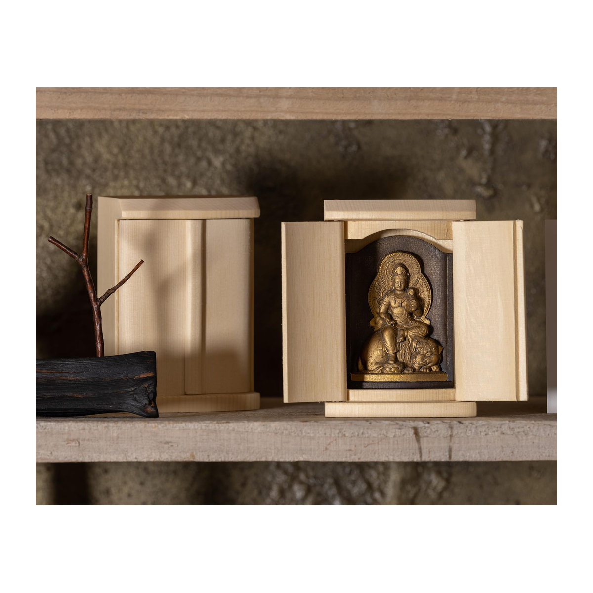 ZEKUU Buddha-Statue Bodhisattva in Gold aus Holz für das Jahr des Drachen - Bild 5