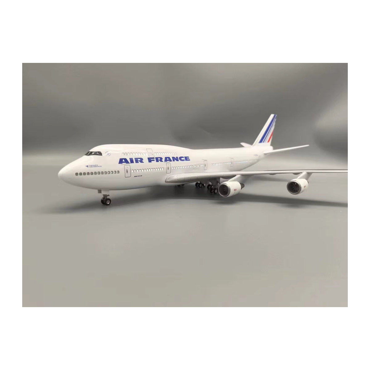 ZOCO Air France 747 Modellflugzeug aus Metall in Weiß mit LED-Licht, 47 cm Länge - Bild 3