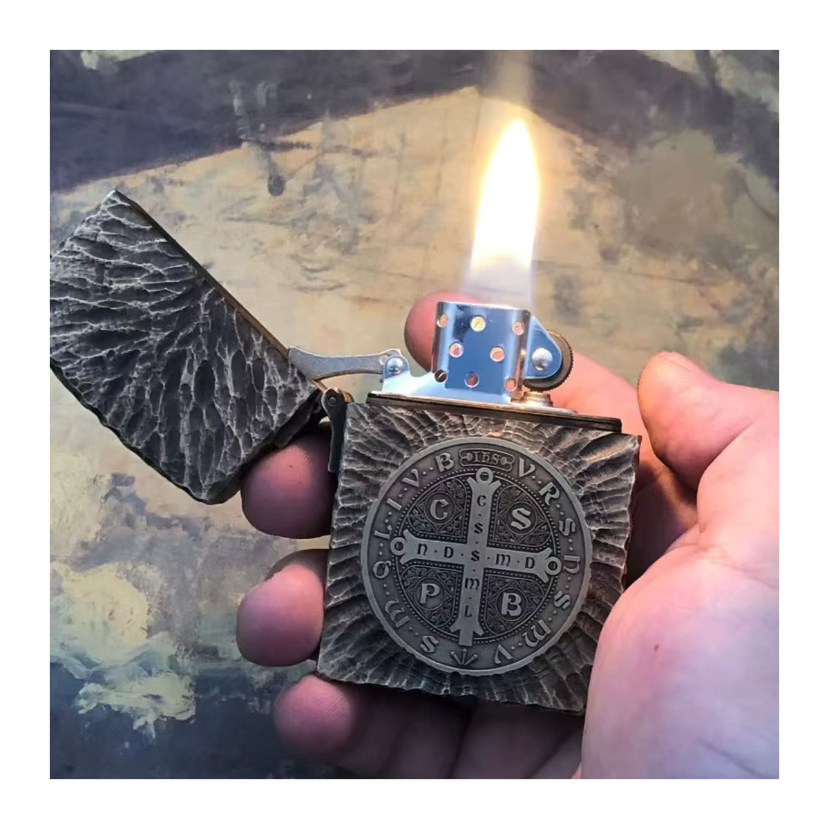 ZORRO Limited Edition Übergroßes Ölfeuerzeug aus Messing in Gold - Bild 3