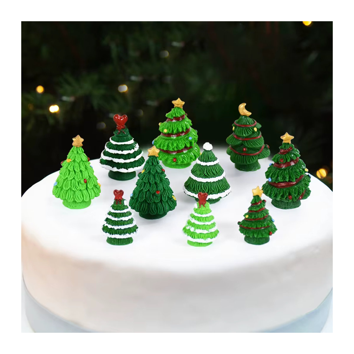 ZQCXLD Mini Weihnachtsbaum aus Kunstharz in Grün als Deko-Ornament für Puppenhaus und DIY-Handwerk - Bild 4