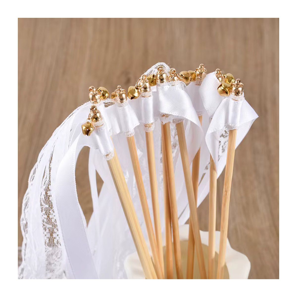 ZQNYCY 20 Stück weiße Bandstäbe mit Glöckchen aus Holz für Hochzeit und Geburtstag - Bild 3