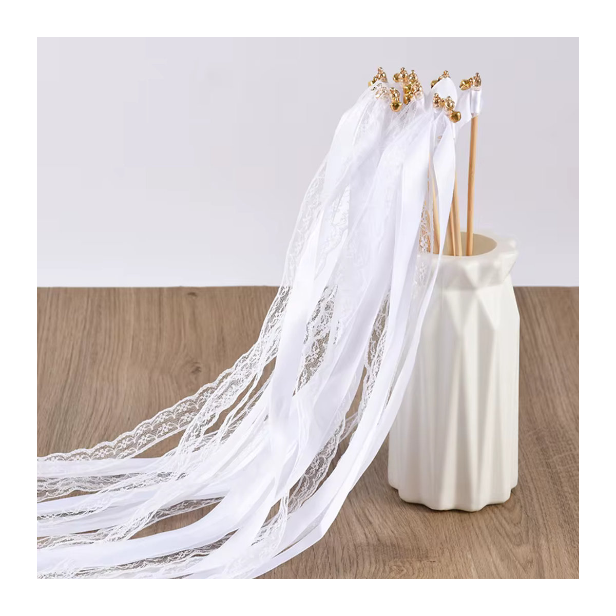ZQNYCY 20 Stück weiße Bandstäbe mit Glöckchen aus Holz für Hochzeit und Geburtstag - Bild 4