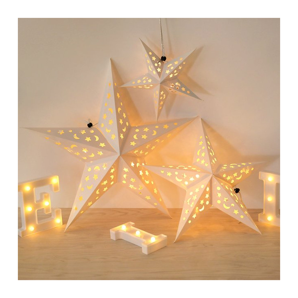 ZQNYCY Hängende Stern-Papierlaterne in Gold und Weiß als geometrische Dekoration für Party und Garten, Durchmesser: 30 cm bis 60 cm - Bild 1